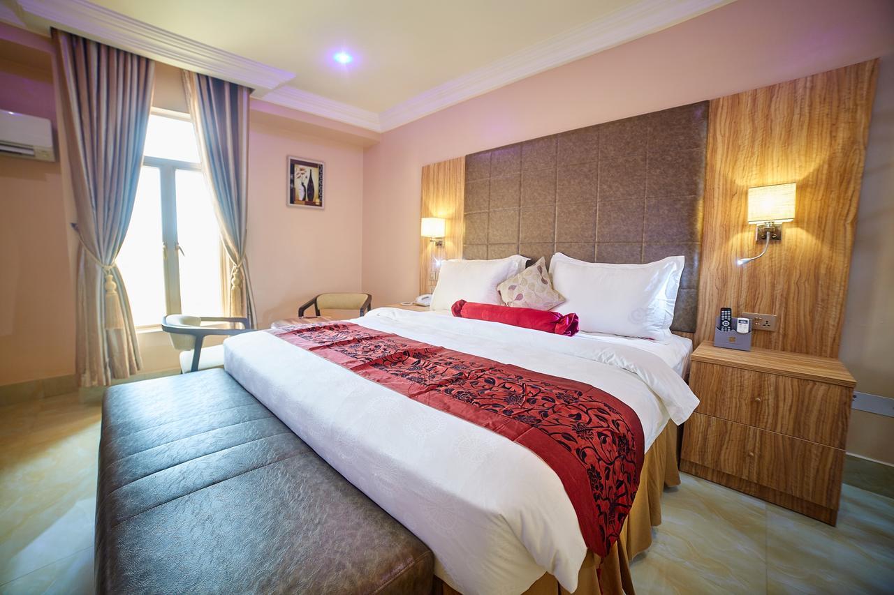 Corinthia Villa Hotel Абуджа Экстерьер фото